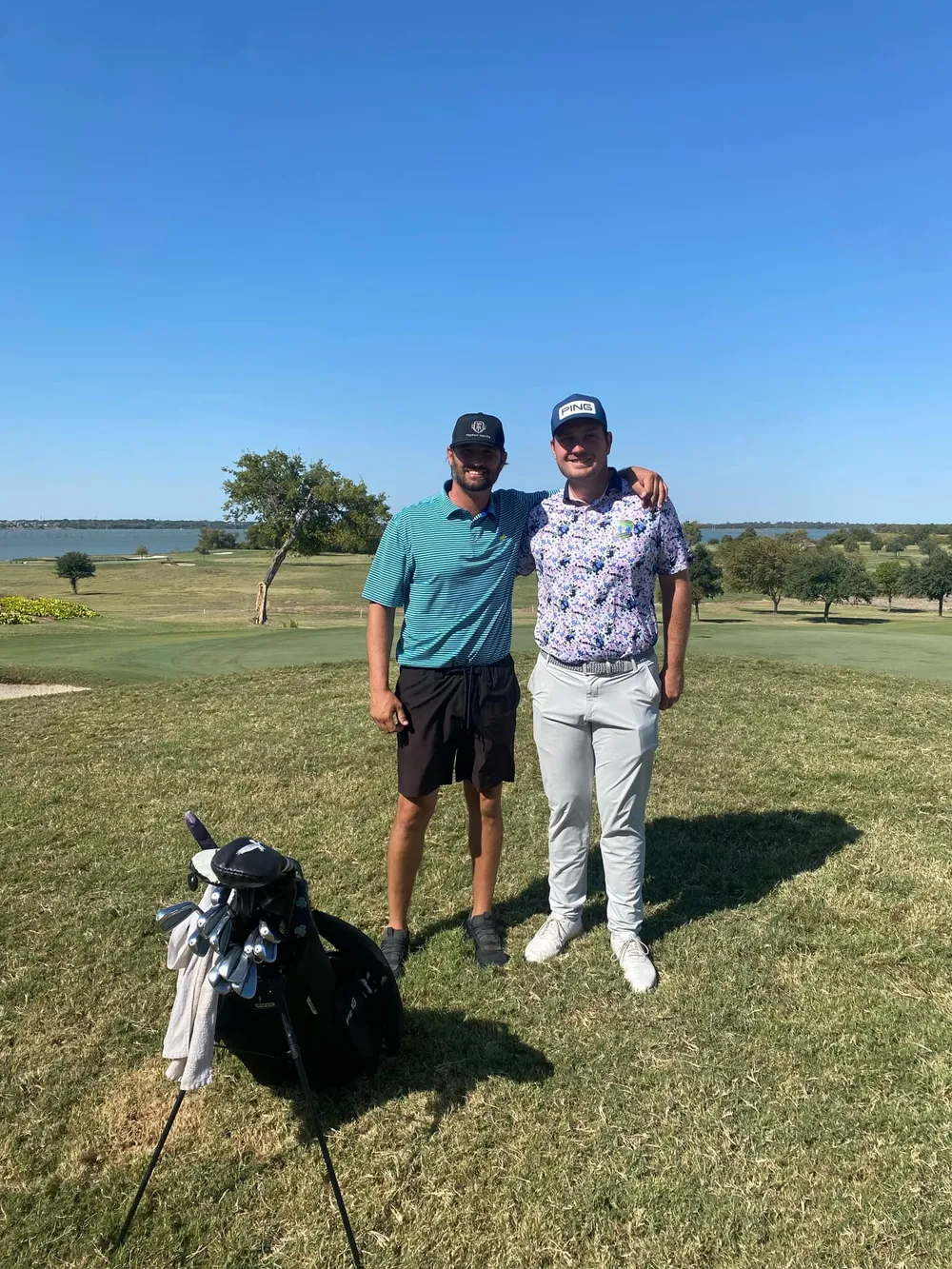 Bård and his caddie in Texas ready for the first stage of the Korn Ferry q-school